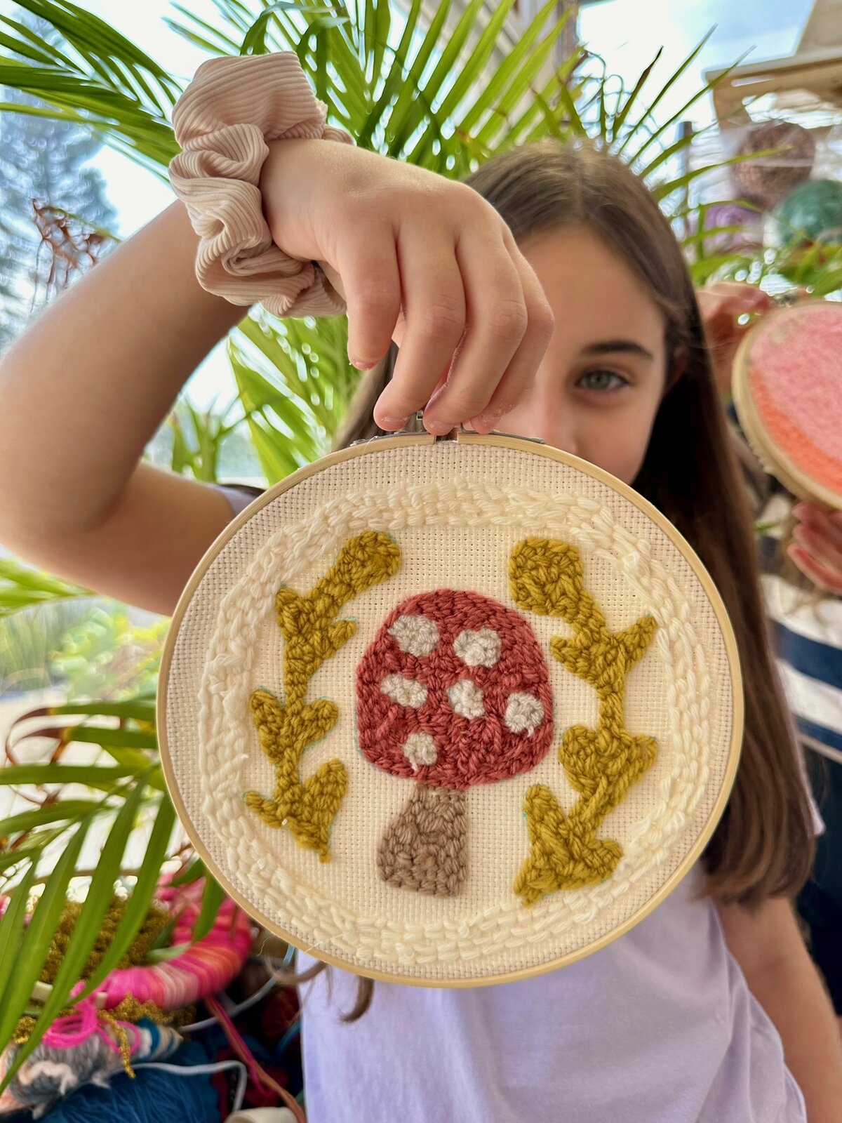 פאנץ נידל - רקמה צבעונית